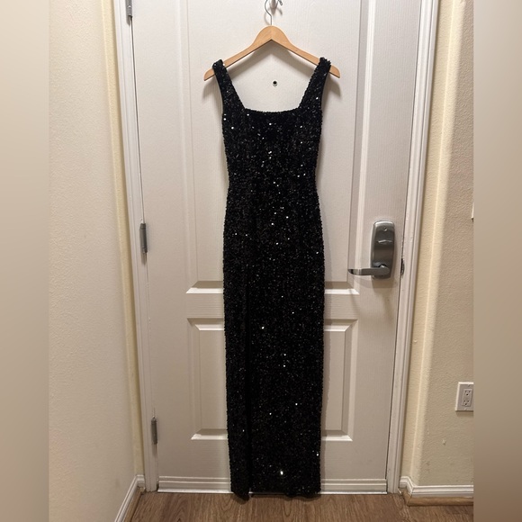 Helsi Marilyn Sequin Gown In Black Maxi dress with slit Size XS Preloved - Picture 6 of 8